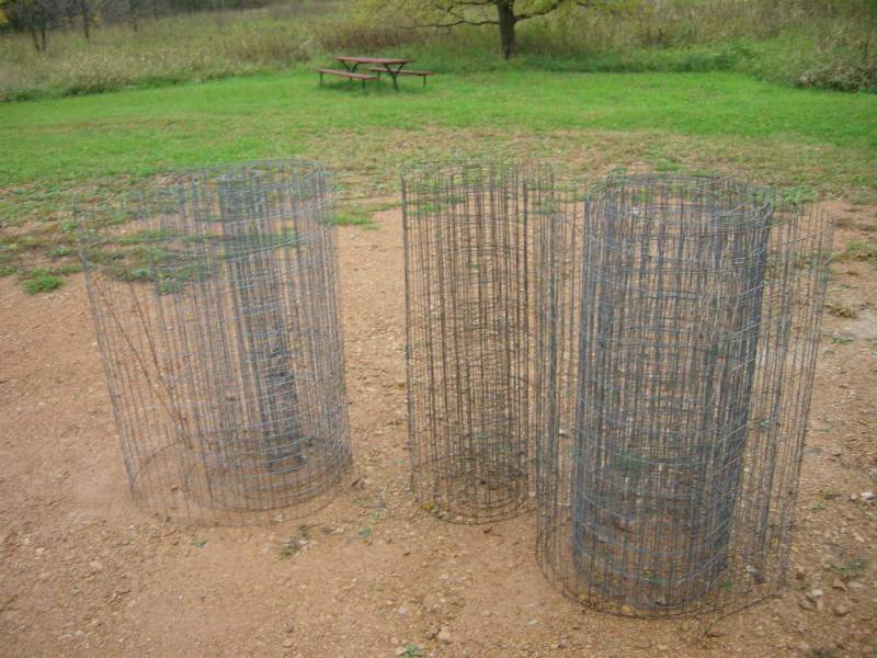 lot 151 image: 3 Rolls Wire Fence