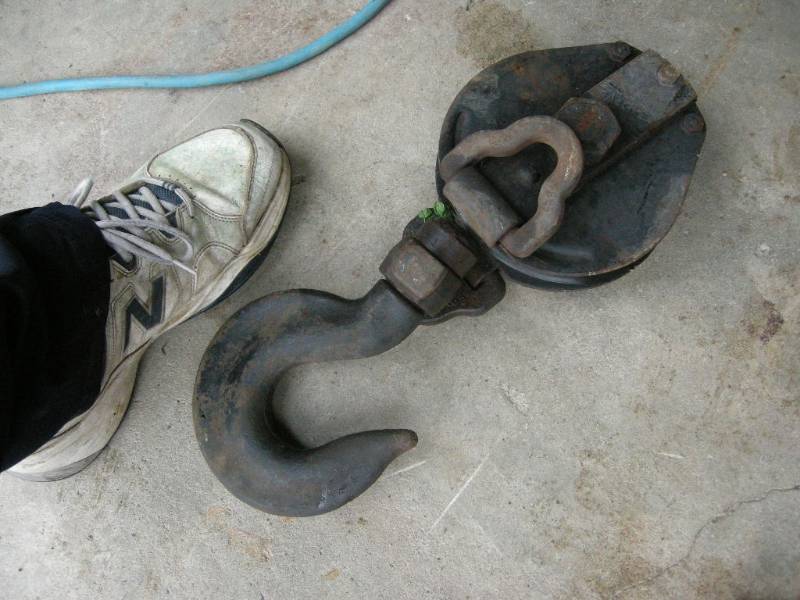 lot 155 image: 6 TrolleyHoist Hook