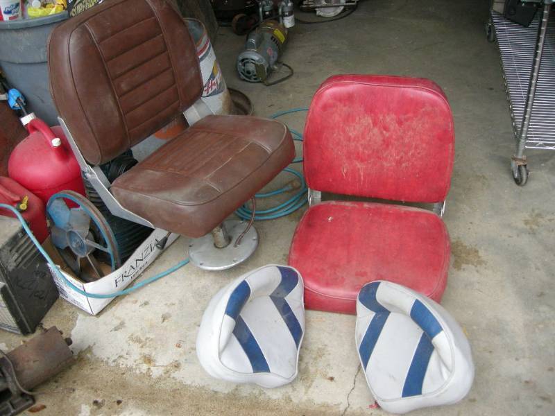lot 161 image: 4 Misc BoatDeer Stand Seats