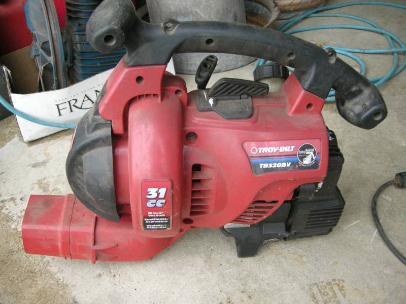 lot 164 image: Troy-Bilt BlowerVac