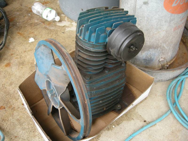 lot 167 image: Cast Pump