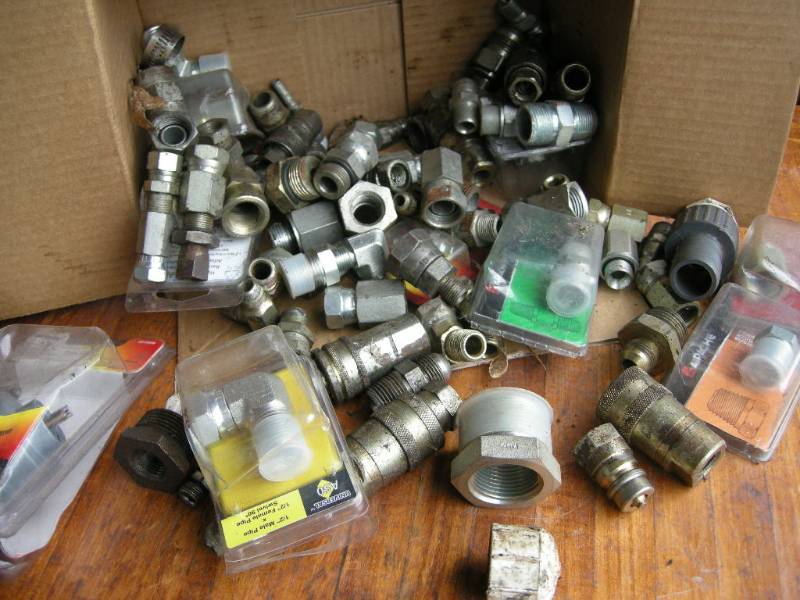 lot 173 image: Couplers and Fittings