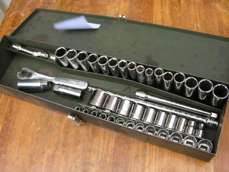 lot 54 image: Craftsman 38dr SAE and Metric Sockets