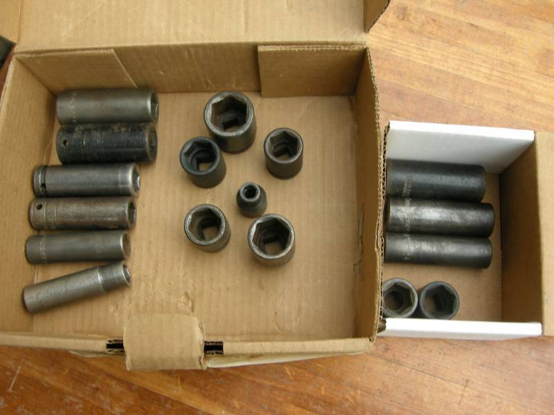 lot 64 image: SAE & Metric Impact Sockets