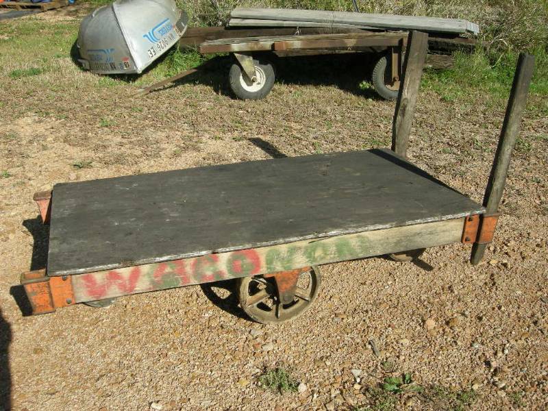lot 3 image: Vintage Nutting Rolling Cart