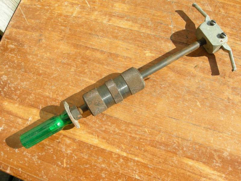 lot 68 image: SK Pilot Bearing Puller