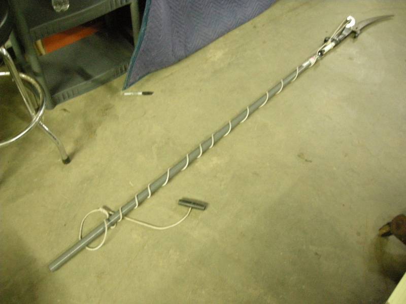lot 93 image: Telescoping Limb SawPruner