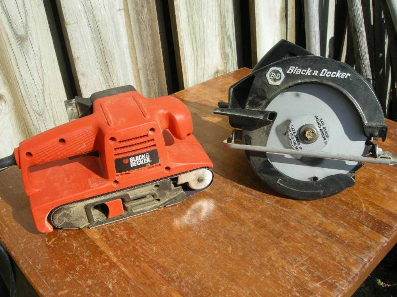 lot 106 image: Circular Saw and Sander