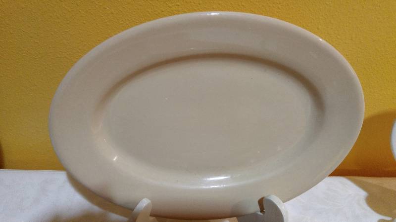 lot 227 image: Vintage Buffalo China and More.