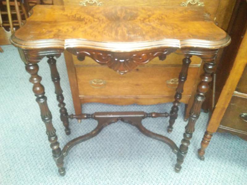 lot 126 image: Antique accent table, fabulous.