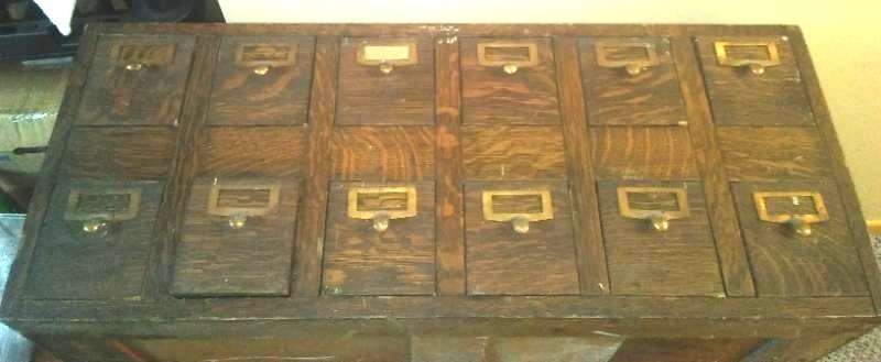 lot 135 image: Vintage Oak 12 drawer filer.