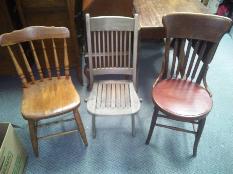 lot 144 image: 3 vintage wood chairs.
