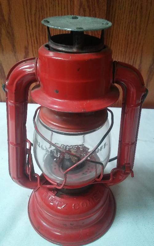 lot 172 image: Dietz H - 3 Comet Red Lantern.