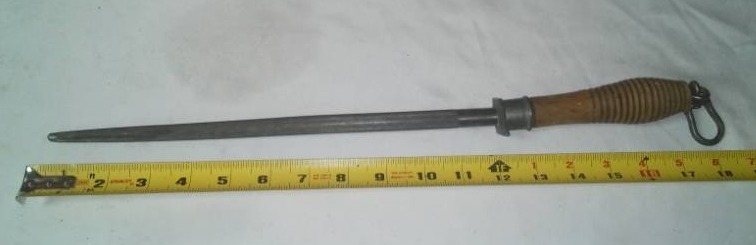 lot 188 image: Vintage Lees honing StoneRod.