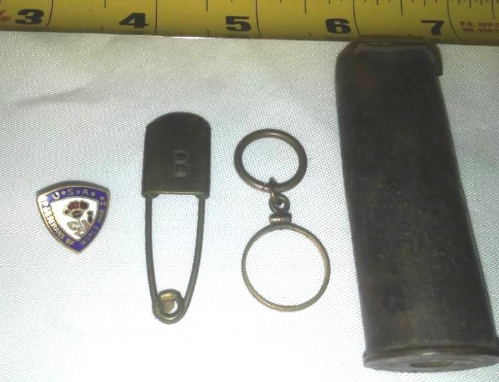 lot 241 image: WWI veterans pin, brass military safety pin and more