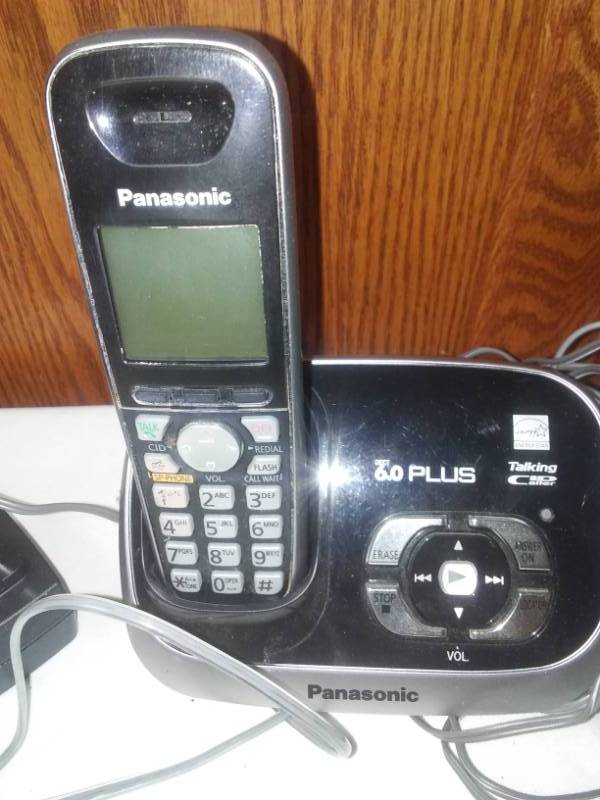 lot 300 image: Phones 3 wireless for home use