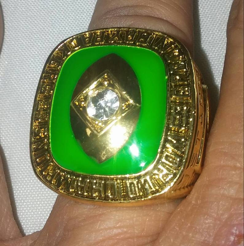 lot 380 image: Green Bay Packers 1965 World Champions ring.