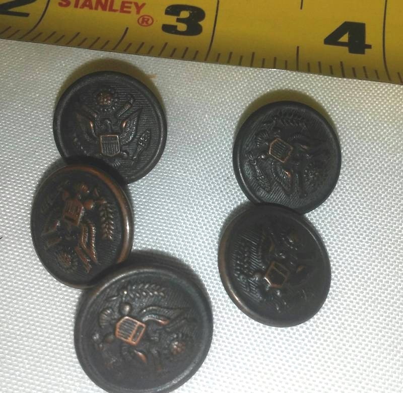 lot 386 image: 5 - WWI City button works