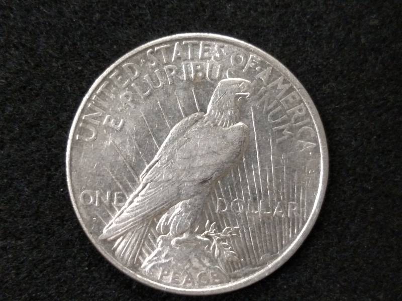 1922 D Peace Silver Dollar...