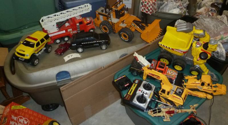 lot 47 image: lot of RC toys (untested) in large ...
