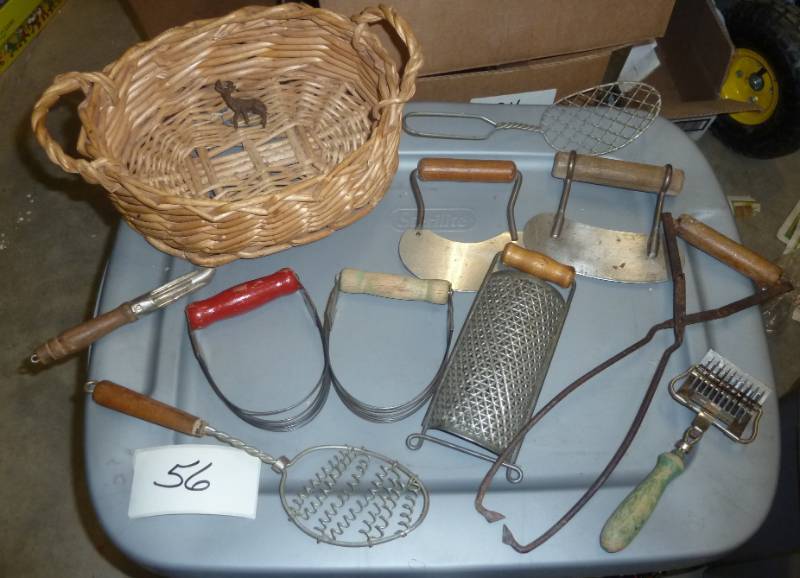 lot 56 image: kitchen primitives lot...