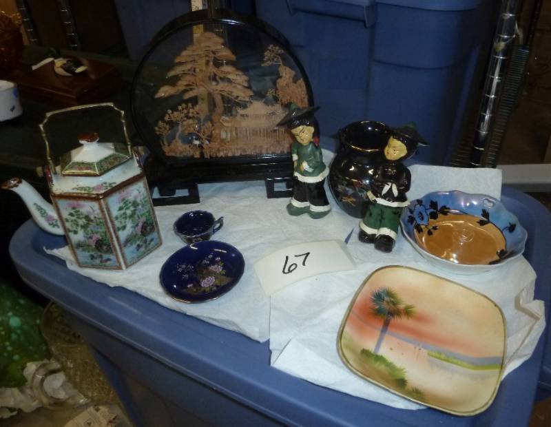 lot 67 image: Japanese collection of tea pot, fig...