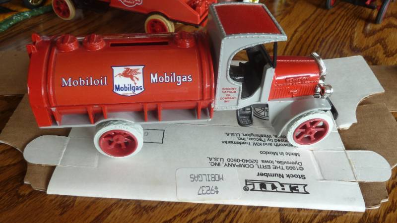lot 80 image: Mobil Oil tanker truck diecast bank...