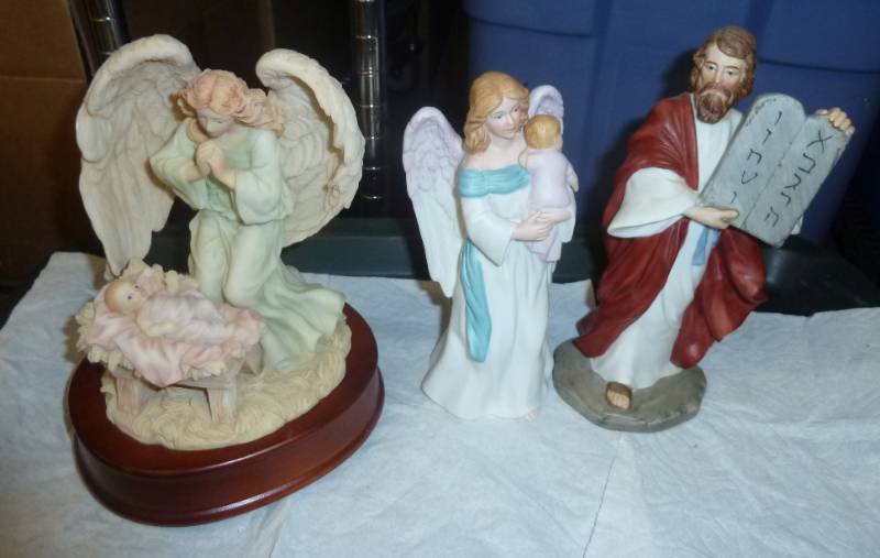 lot 83 image: Seraphim Angel musical and porcelai...