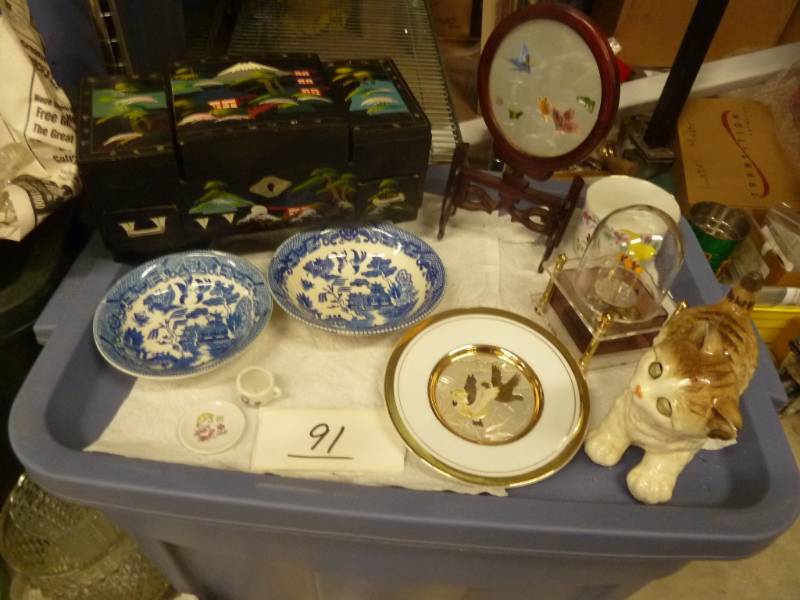 lot 91 image: Japanese collection, jewelry box, b...