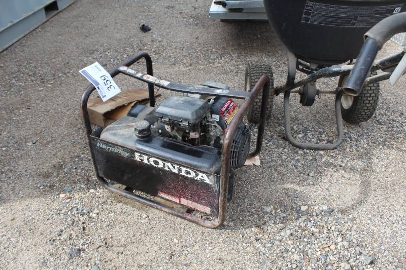 lot 359 image: Honda Harmony en2500 Generator