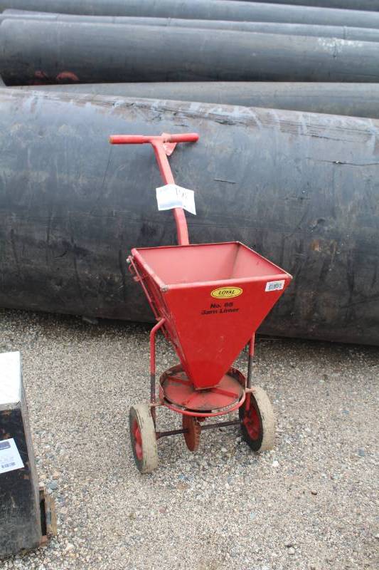lot 361 image: Loyal No. 65 Barn Limer Spreader