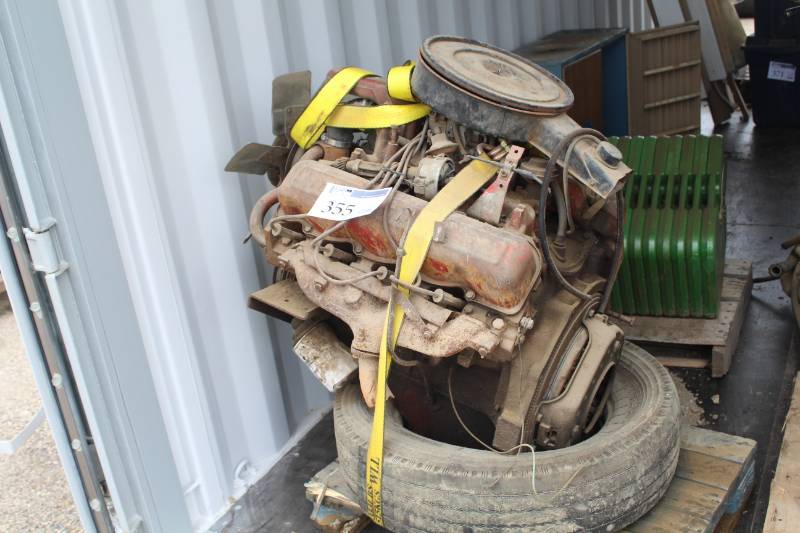 lot 355 image: Small Block V8 Engine