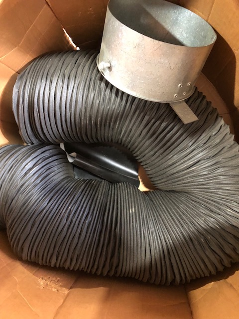 2 Flexible exhaust tubes