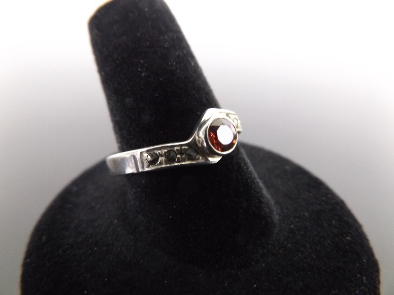 lot 29 image: .925 Sterling Silver Art Nouveau Faceted Citrine Ring Size 8.75