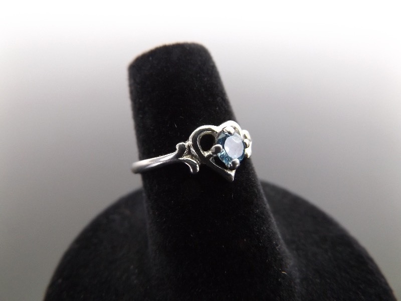 lot 38 image: .925 Sterling Silver Topaz Crystal Heart Ring Size 6