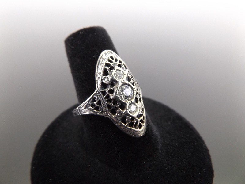 lot 43 image: .925 Sterling Silver Art Nouveau Crystal Ring Size 7.75