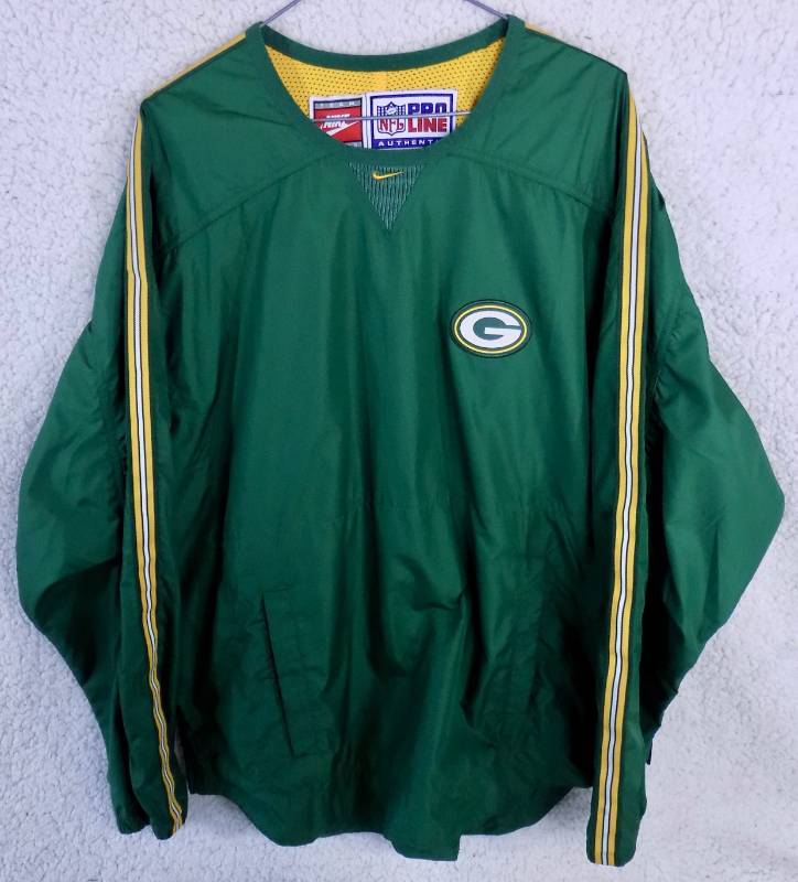 lot 20 image: (never worn) - Large - Green Bay Packer Apparel (Team Nike  Pro Line) -  Polyester Pullover Jacket
