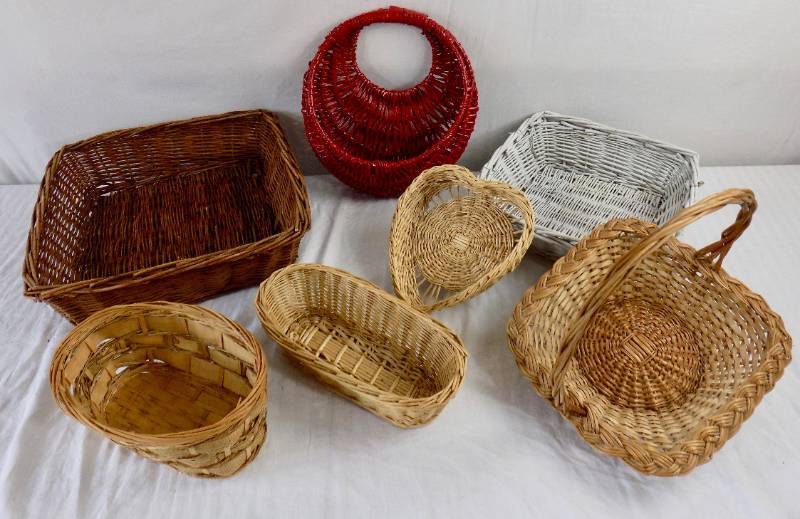 lot 31 image: An Assortment of (22) Very Nice and Useful Baskets