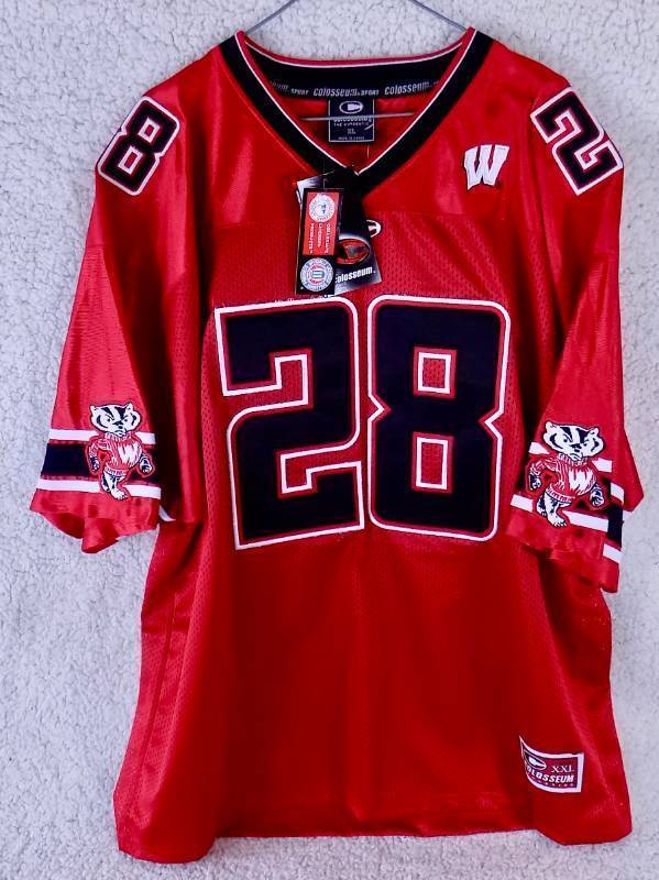 lot 2 image: (NEW and Never Worn) - XL Wisconsin Badgers Jersey and XL 2003 Badgers Final 4 T-Shrit