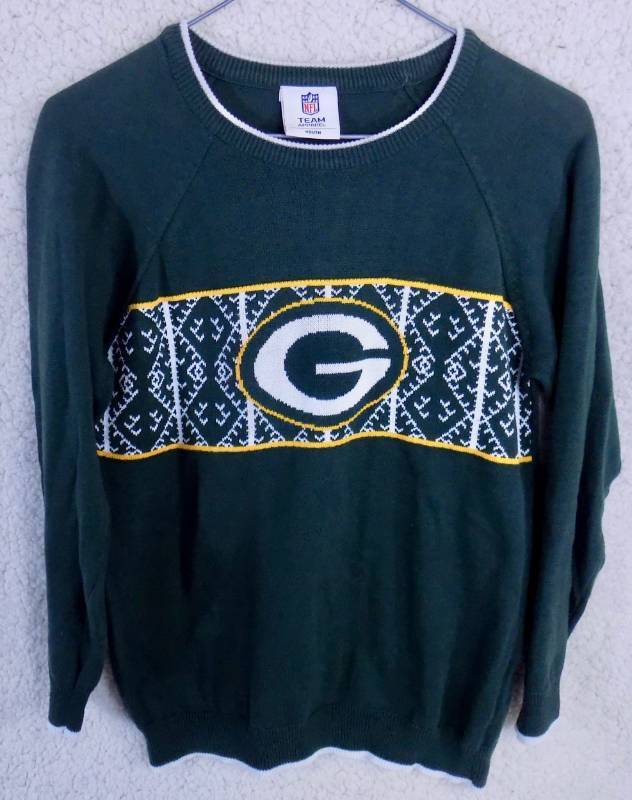 lot 11 image: (3 Pieces) Packer Apparel For The Young Football Fan