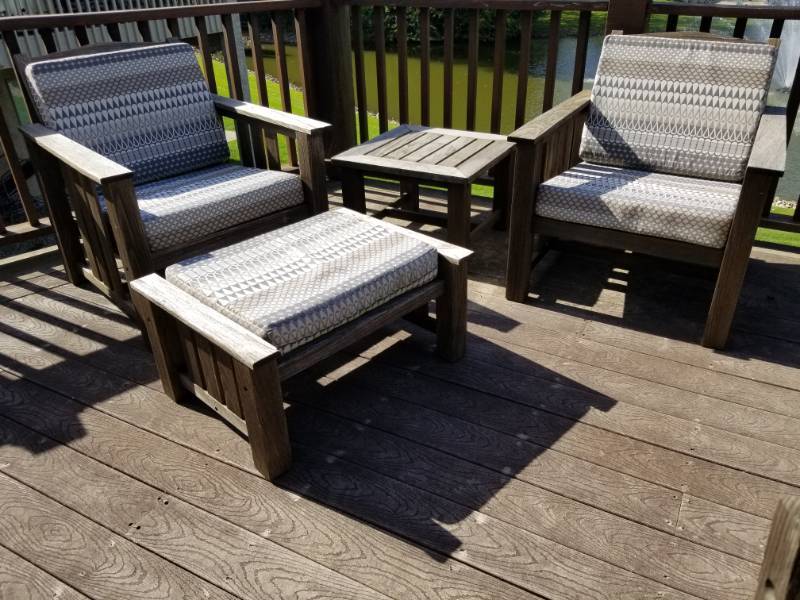 lot 23 image: Great Teak Lounge Chairs and Ottoman by Giati
