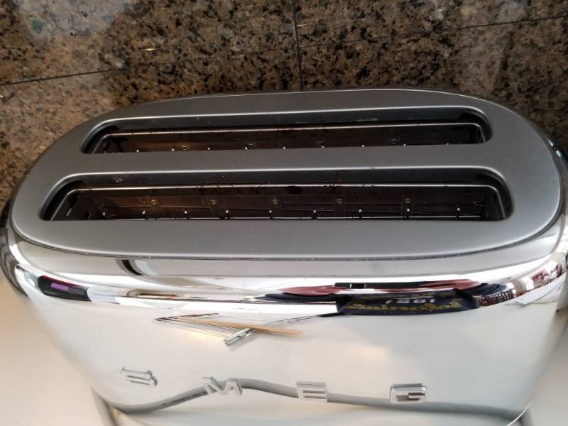 lot 83 image: 50s Retro Style Smeg Chrome Toaster