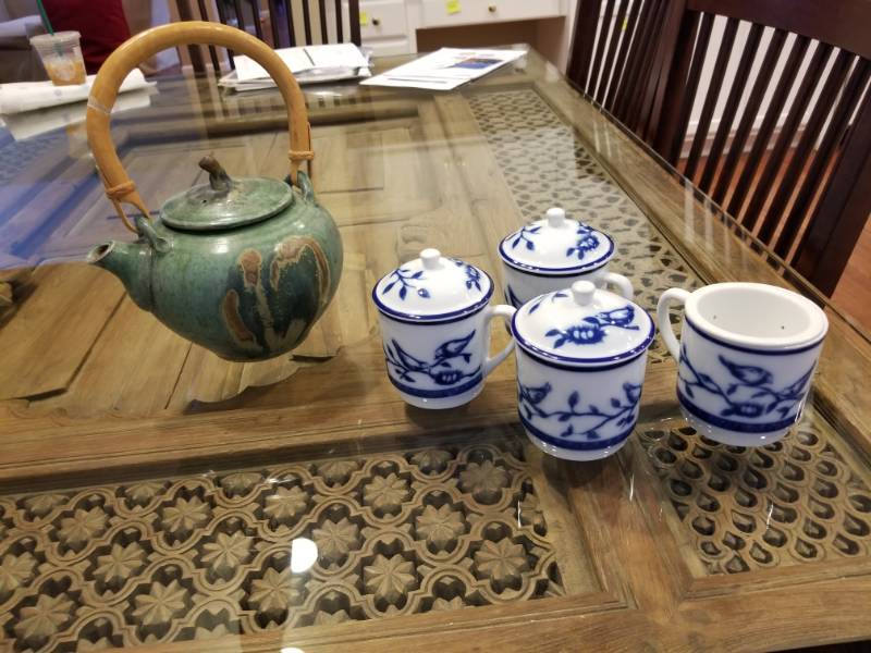 lot 89 image: Striking Handmade Teapot with Pretty Painted Teacups