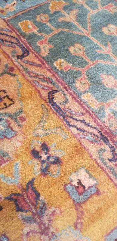 lot 3 image: Beautiful Wool Persian Rug 7.8 x 10.5 dining room