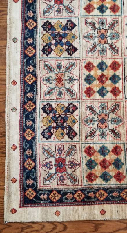 lot 8 image: Luri Gabbeh Snowflake Persian Rug signed by Weaver 47 x 70