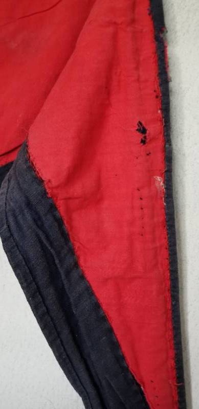lot 44 image: Antique Asian Embroidered Baby Carrier