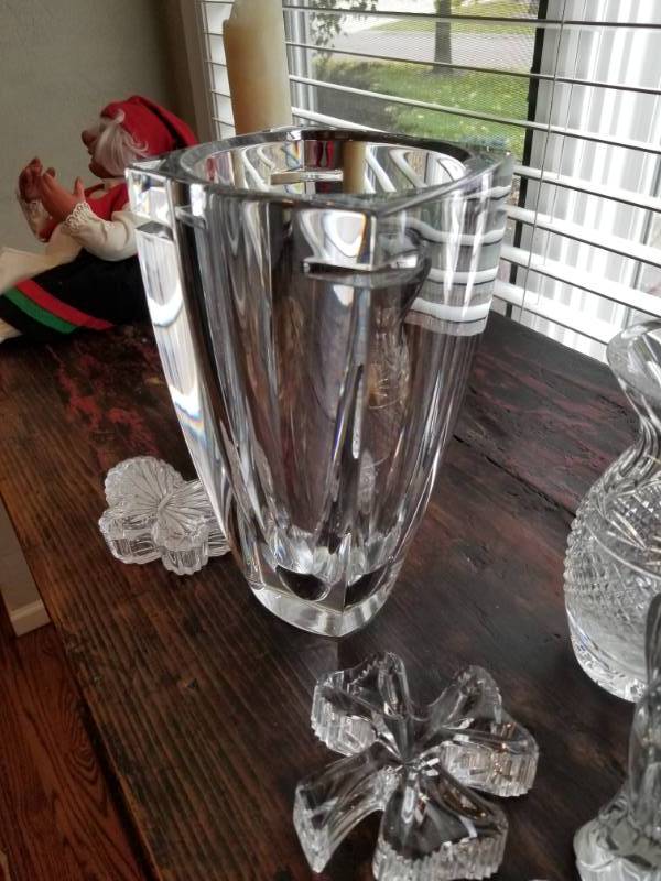 lot 66 image: Collection of Fine Crystal Decor with Waterford