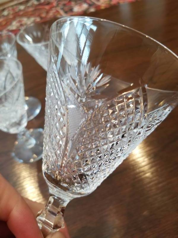 lot 68 image: Set of 4 Waterford Stems