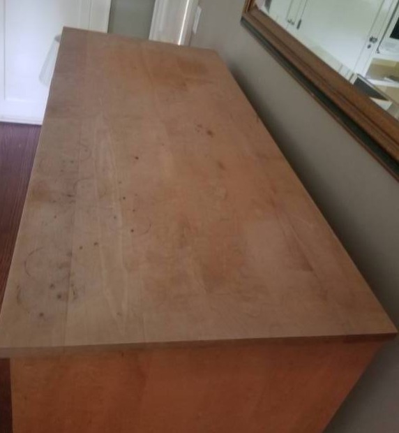 lot 40 image: Five Drawer Bedroom Dresser