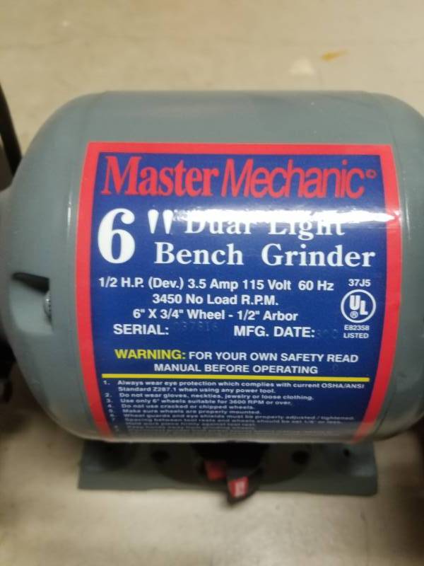 lot 29 image: Bench Grinder
